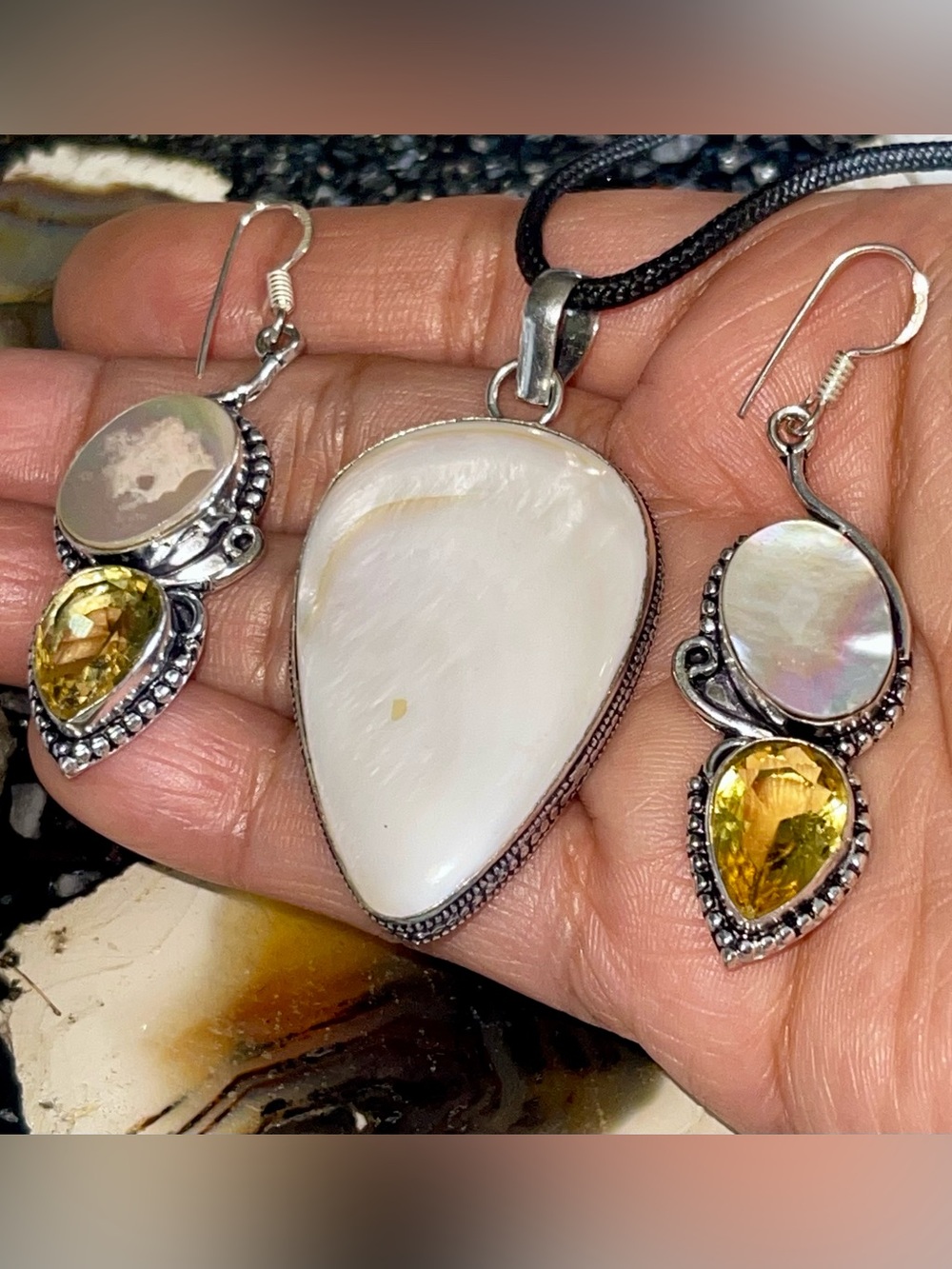 Mother of Pearl Pendant & Earrings